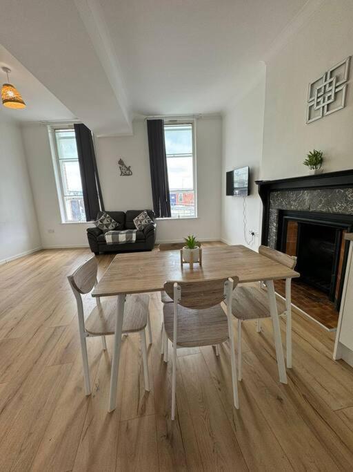 Spacious Flat In Sheffield City Center Gs304 Екстериор снимка